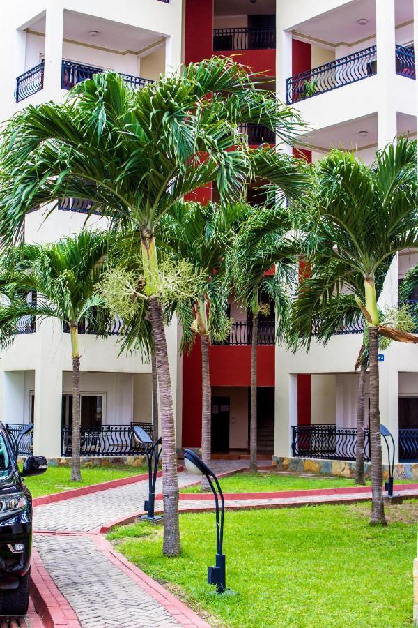 Accra Fine Suites - Holi Flats Airport Residential Dış mekan fotoğraf