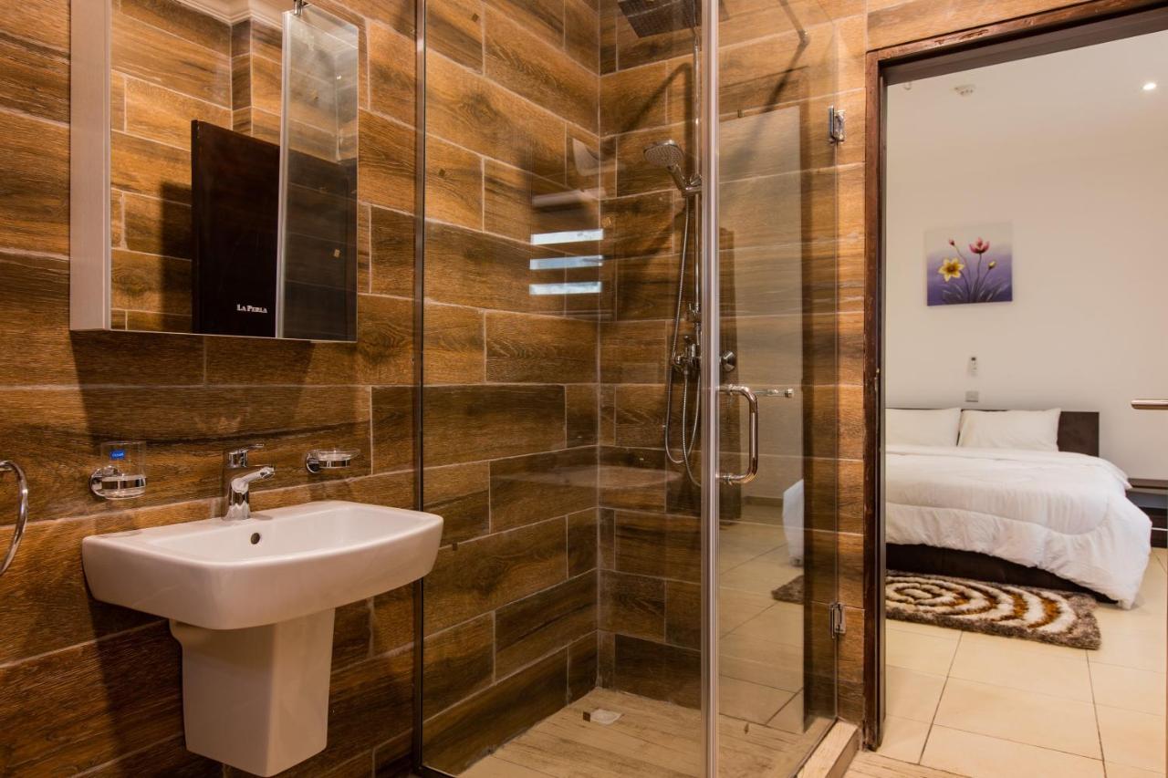 Accra Fine Suites - Holi Flats Airport Residential Dış mekan fotoğraf